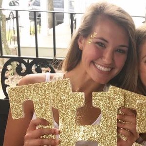 Meet your Posher, Rose